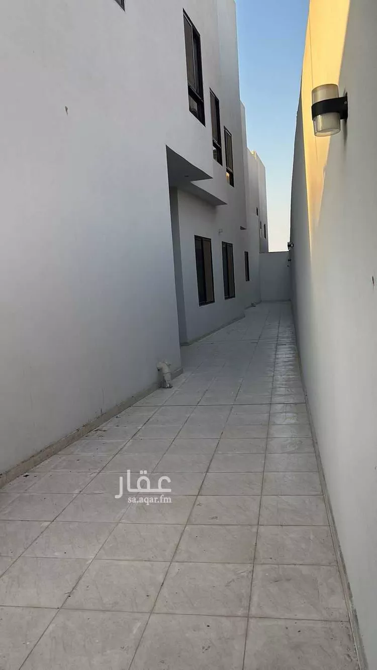 فيلا للبيع في شارع سهل بن العطار, حي الشاطئ الغربي, مدينة الدمام, المنطقة الشرقية صورة 4