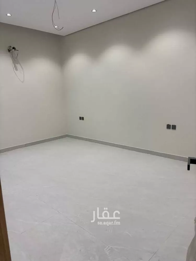 فيلا للبيع في شارع سهل بن الحارث, حي البديع, مدينة الدمام, المنطقة الشرقية صورة 2