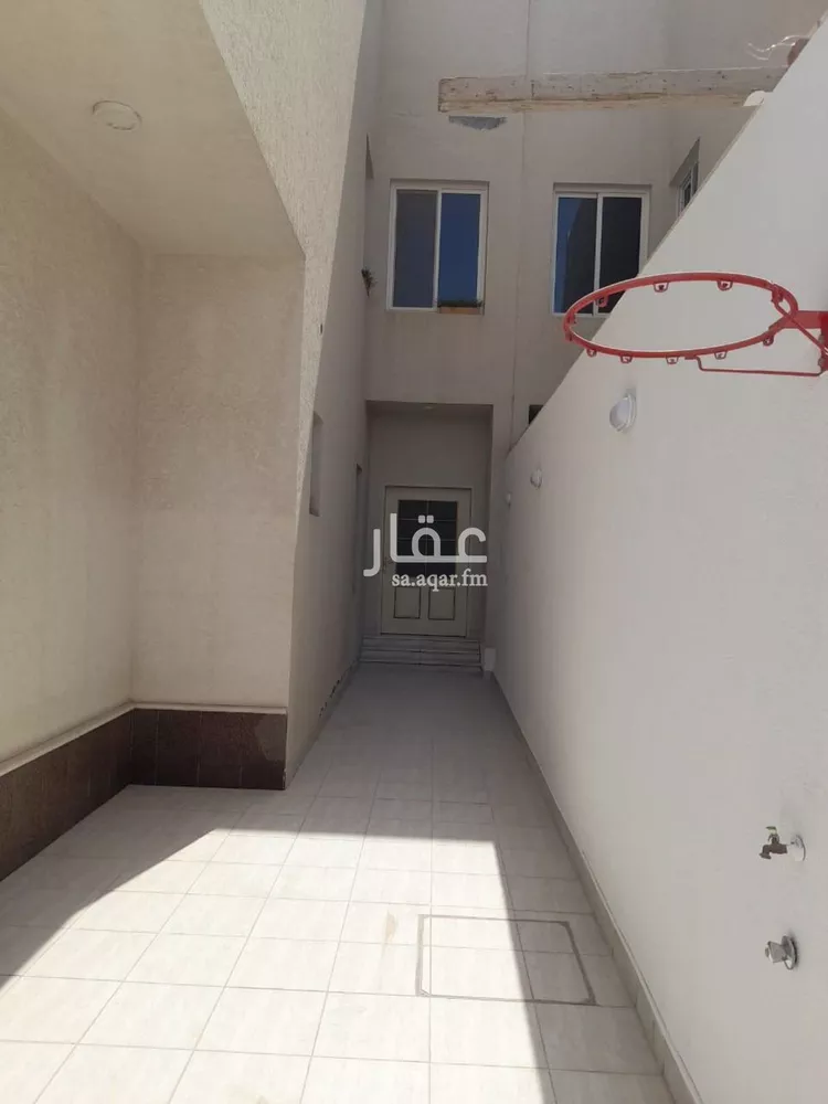 فيلا للإيجار في شارع شريح الحجازي, حي النخيل, مدينة الرياض, منطقة الرياض صورة 5