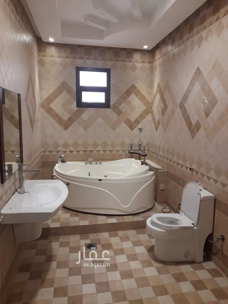 فيلا للإيجار في شارع شكيب أرسلان, حي حطين, مدينة الرياض, منطقة الرياض 13