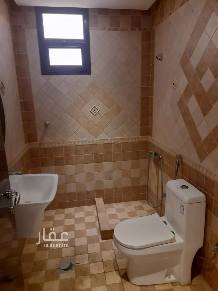 فيلا للإيجار في شارع شكيب أرسلان, حي حطين, مدينة الرياض, منطقة الرياض 14