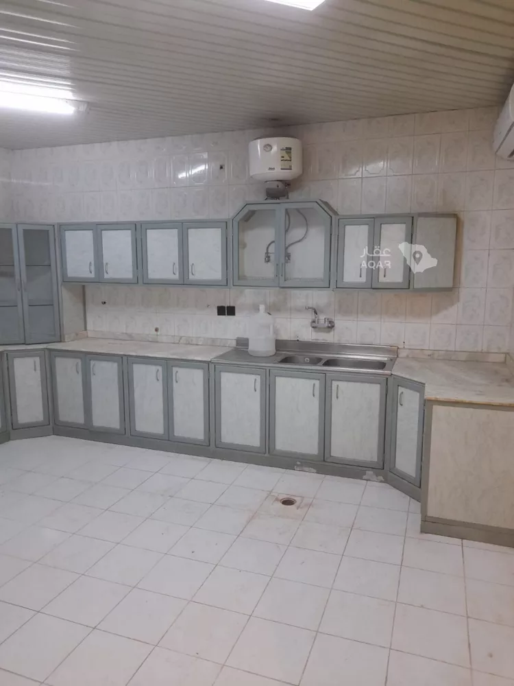 Floor for Rent in Riyadh Ar Raid 10