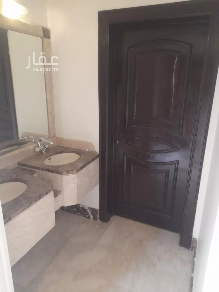 فيلا للإيجار في شارع عبدالرحمن البزاز, حي الرائد, مدينة الرياض, منطقة الرياض 15