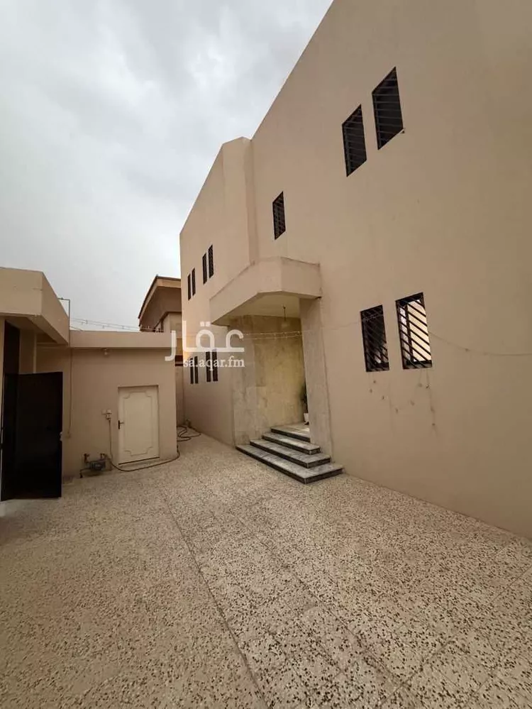 فيلا للبيع في شارع يوسف القفصي, حي السويدي, مدينة الرياض, منطقة الرياض صورة 3