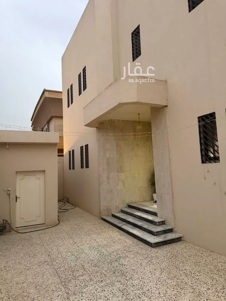 فيلا للبيع في شارع يوسف القفصي, حي السويدي, مدينة الرياض, منطقة الرياض صورة 2