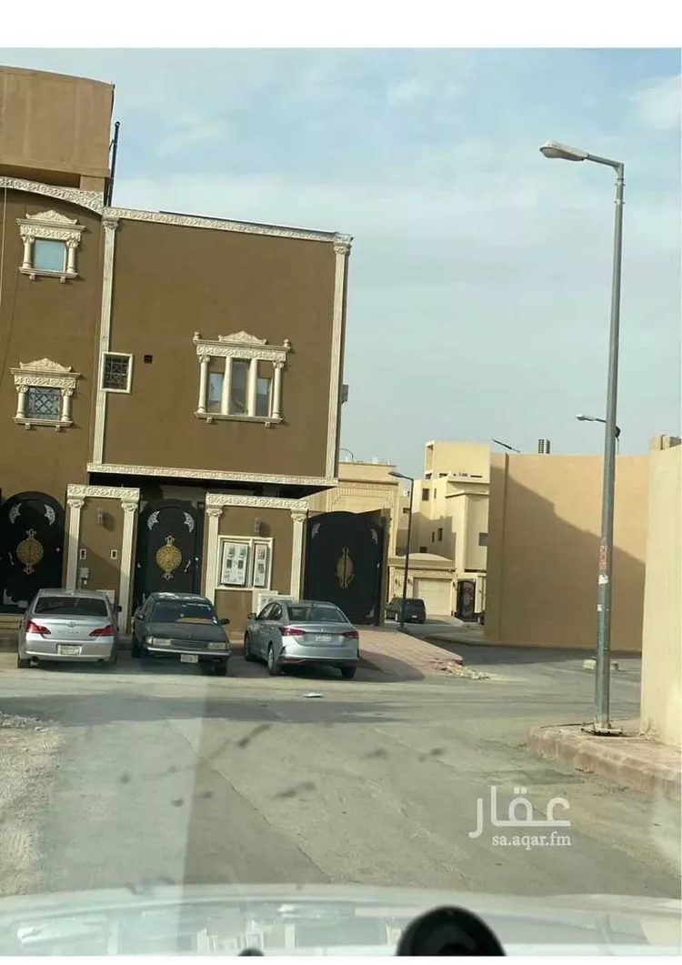 فيلا للبيع في شارع عبدالعزيز بن عبدالملك, حي بدر, مدينة الرياض, منطقة الرياض صورة 4