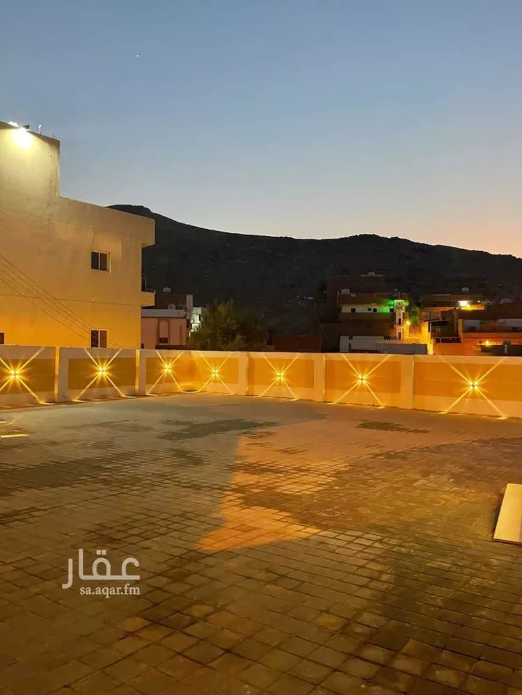 عمارة للبيع في شارع شارع الإجابة, حي ريع اذاخر, مدينة مكة المكرمة, منطقة مكة المكرمة صورة 2