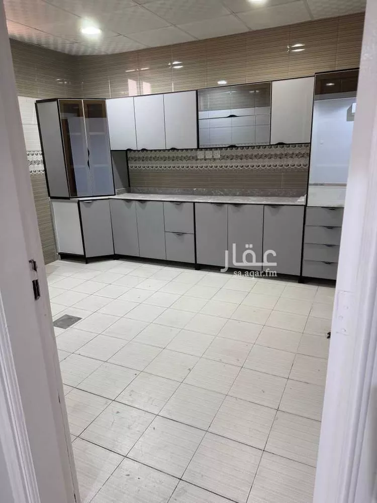 Floor for Rent in Riyadh Az Zahrah