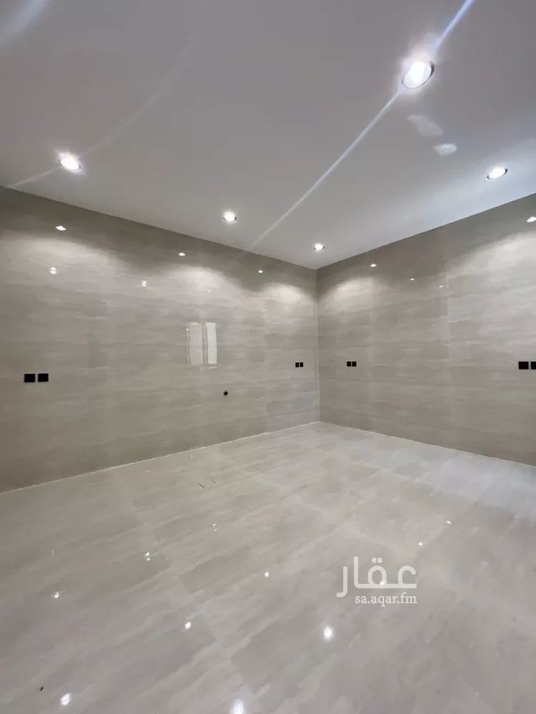 فيلا للبيع في شارع عرعر, حي الصواري, مدينة الخبر, المنطقة الشرقية صورة 3