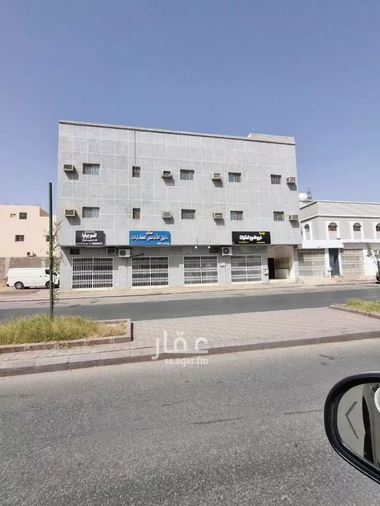 عمارة للبيع في شارع الامير ناصر بن عبد العزيز, حي طويق, مدينة الخرج, منطقة الرياض صورة 2