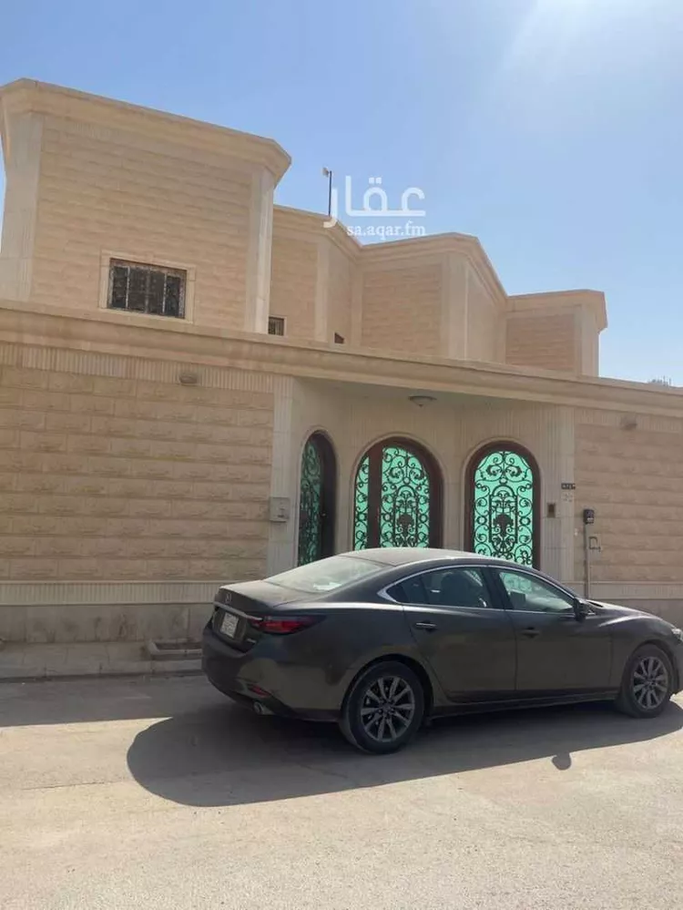 فيلا للبيع في شارع أبي الشكر بن مكارم, حي الورود, مدينة الخرج, منطقة الرياض