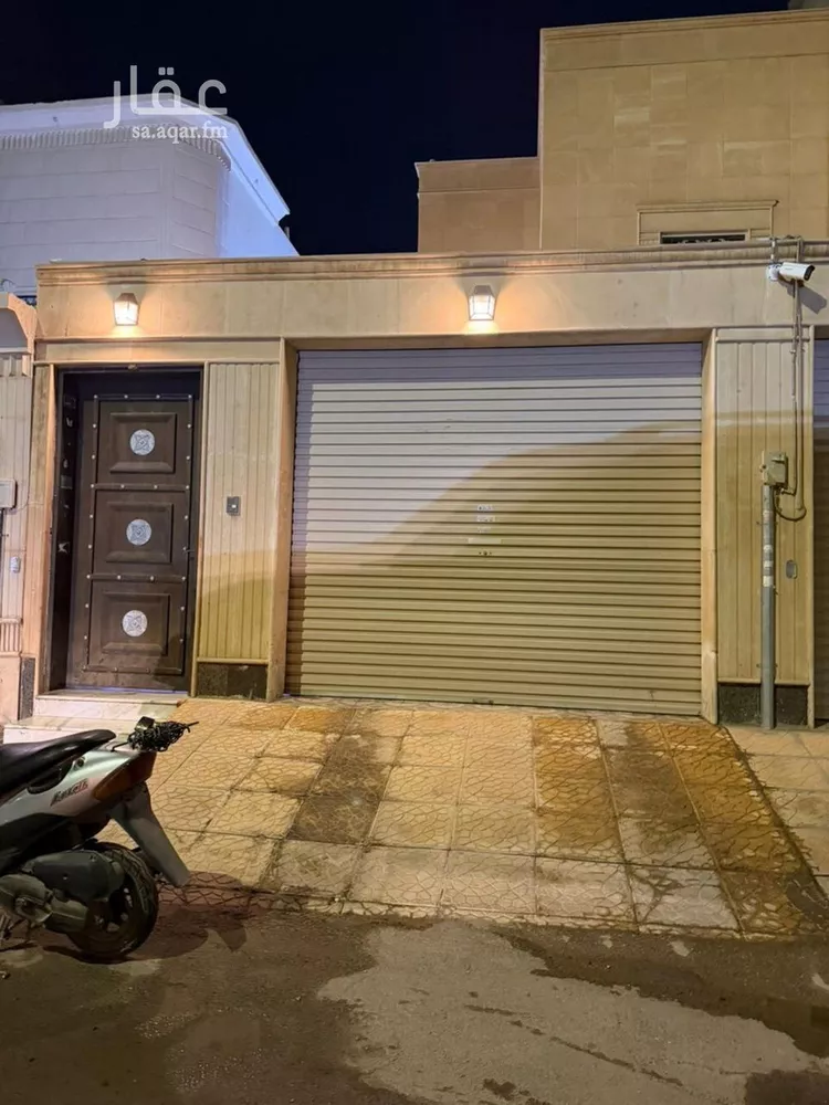 شقة للبيع في شارع عبدالرزاق الحميري, حي الورود, مدينة الخرج, منطقة الرياض