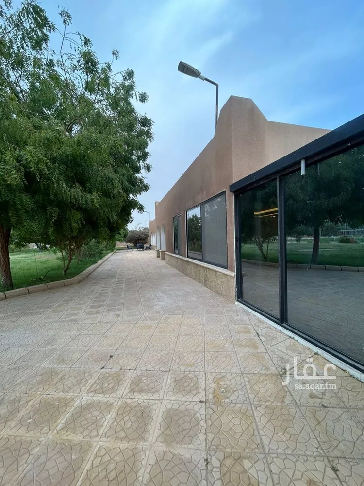 مزرعة للبيع في شارع الملبخي, حي السلمية, مدينة الخرج, منطقة الرياض