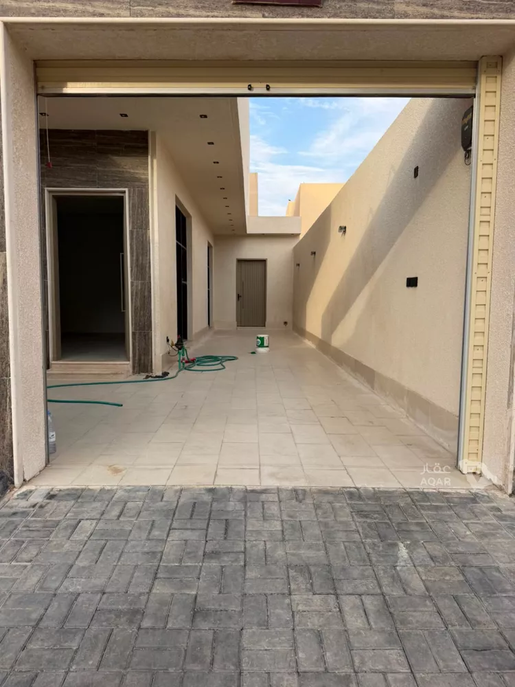 فيلا للبيع في شارع عمرو بن عبد الله المرادي, حي الجامعة, مدينة الخرج, منطقة الرياض صورة 5