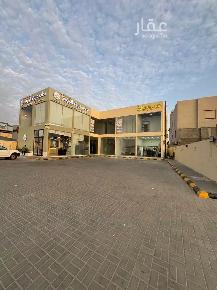مجمع للبيع في شارع سعود بن عبدالعزيز, حي الزمرد, مدينة جدة, منطقة مكة المكرمة