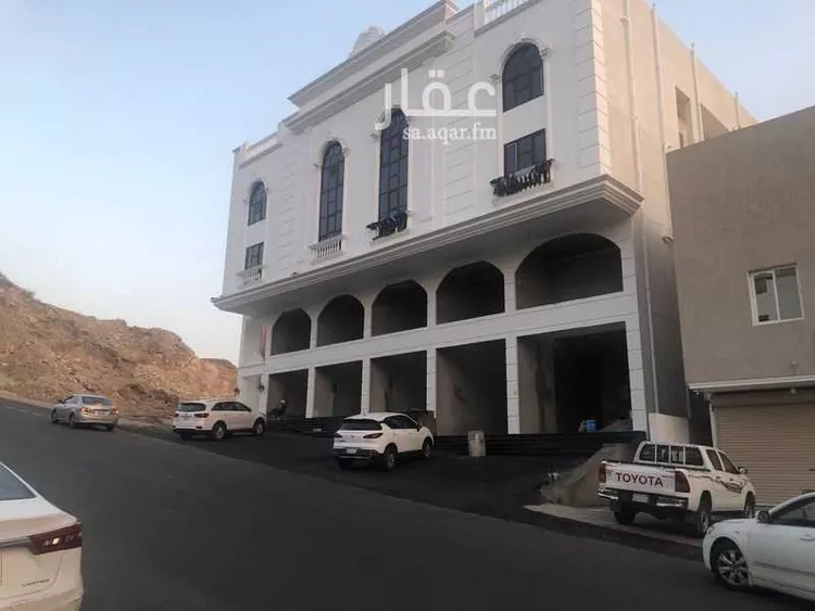 محل للإيجار في شارع قيس ابن عبدالله الاسدي, حي الخضراء, مدينة مكه المكرمه, منطقة مكة المكرمة