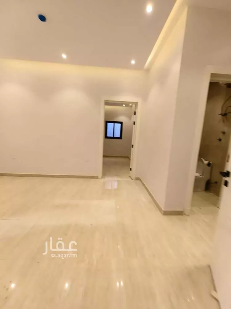 عمارة للإيجار في شارع عبدالله بن عبيد, حي المعيزيلة, مدينة الرياض, منطقة الرياض صورة 3