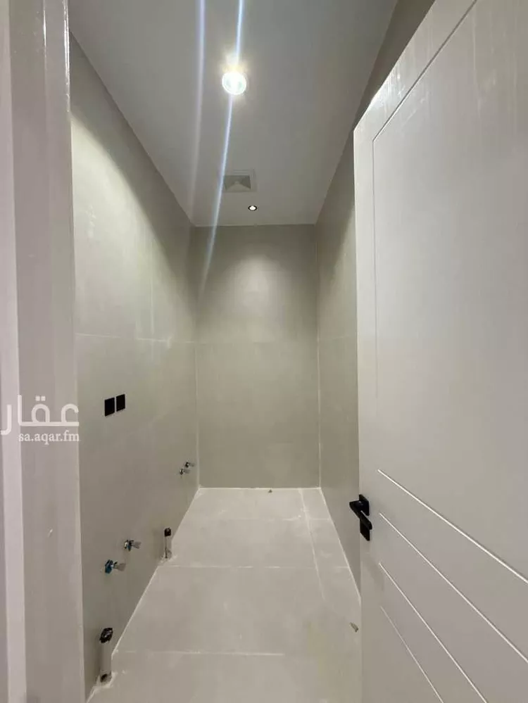 دور للبيع في شارع 5953842, حي السعادة, مدينة الرياض, منطقة الرياض صورة 5