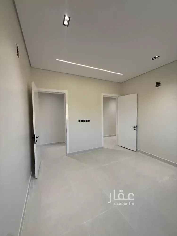 دور للبيع في شارع 5953842, حي السعادة, مدينة الرياض, منطقة الرياض صورة 3