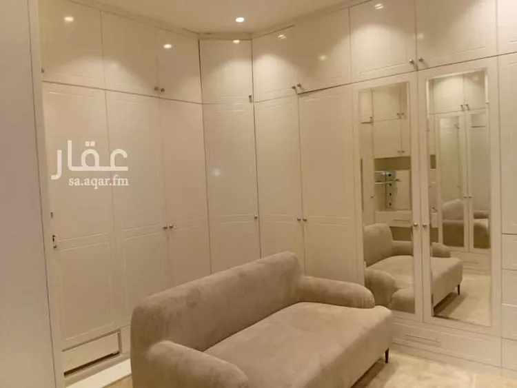 فيلا للبيع في شارع سكاكا, حي العليا, مدينة الرياض, منطقة الرياض صورة 2