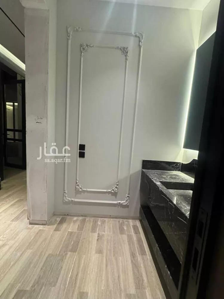 فيلا للبيع في شارع زيد بن أسامة, حي المعذر الشمالي, مدينة الرياض, منطقة الرياض صورة 4