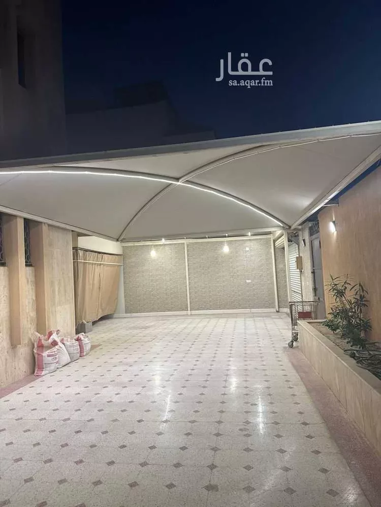 فيلا للبيع في شارع عائذ بن ثعلبة, حي الملك فهد, مدينة الرياض, منطقة الرياض صورة 2