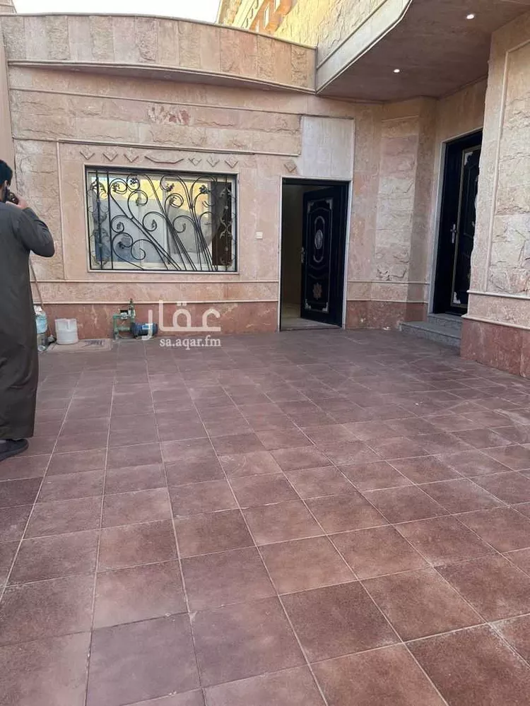 دور للبيع في شارع علي القيسي, حي طويق, مدينة الرياض, منطقة الرياض صورة 3