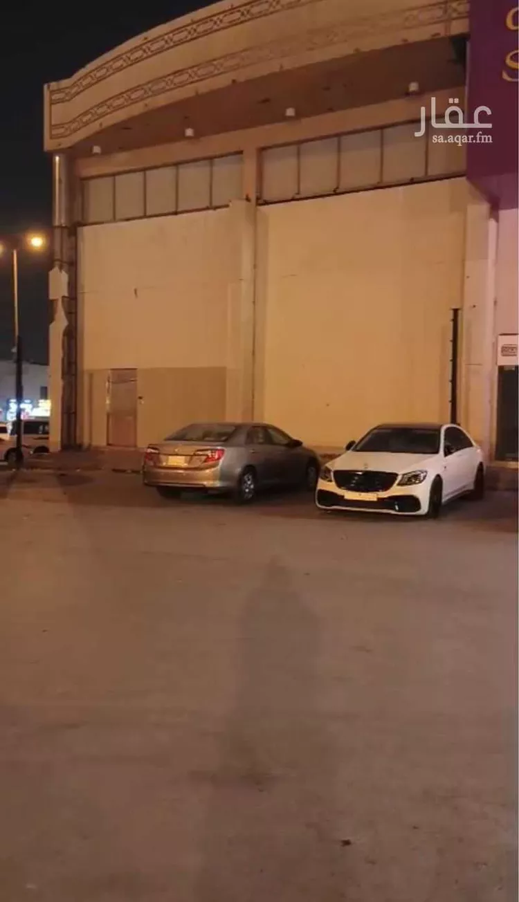 محل للإيجار في شارع ابي بكر الصديق الفرعي, حي الوادي, مدينة الرياض, منطقة الرياض صورة 3