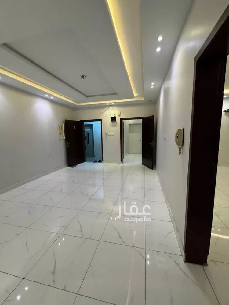 شقة للإيجار في شارع حجر المدري, حي المطار, مدينة جازان, منطقة جازان صورة 2