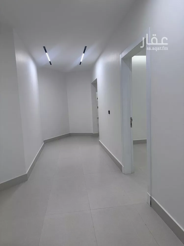 Floor for Rent in Riyadh Al Khaleej
