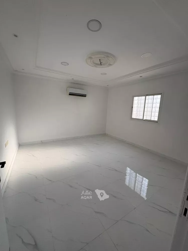 Floor for Rent in Riyadh Al Fayha 4