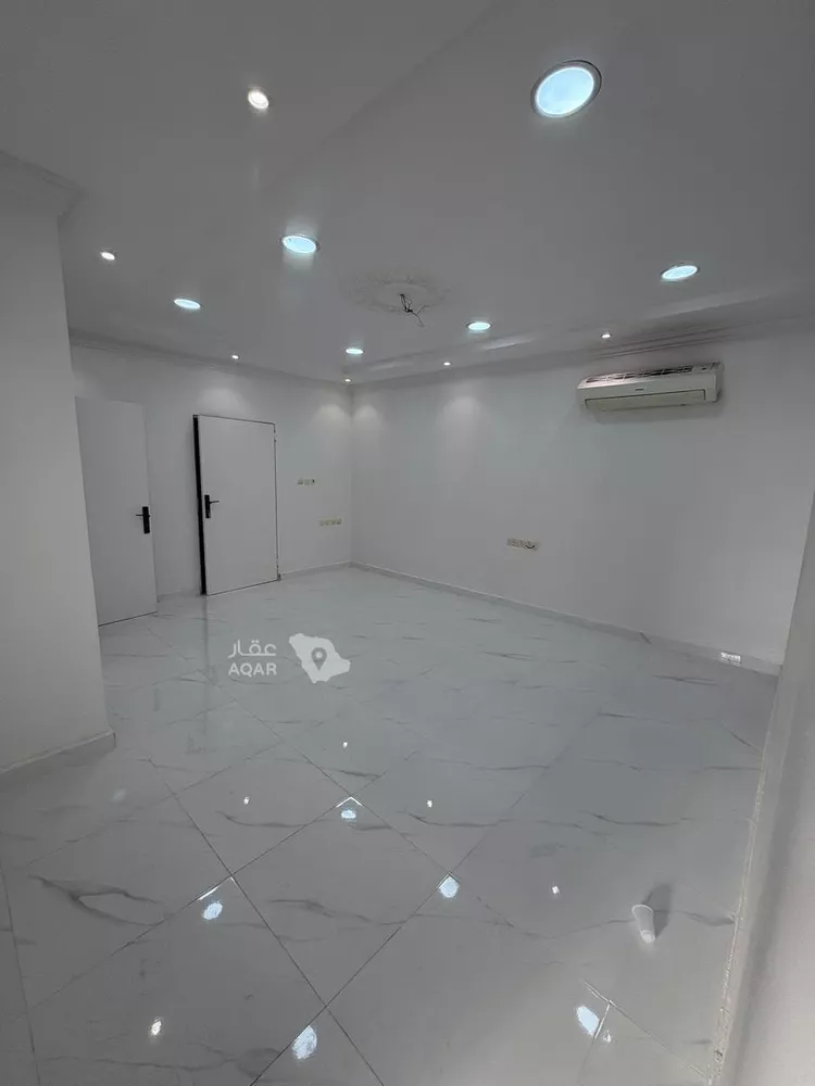 Floor for Rent in Riyadh Al Fayha 7