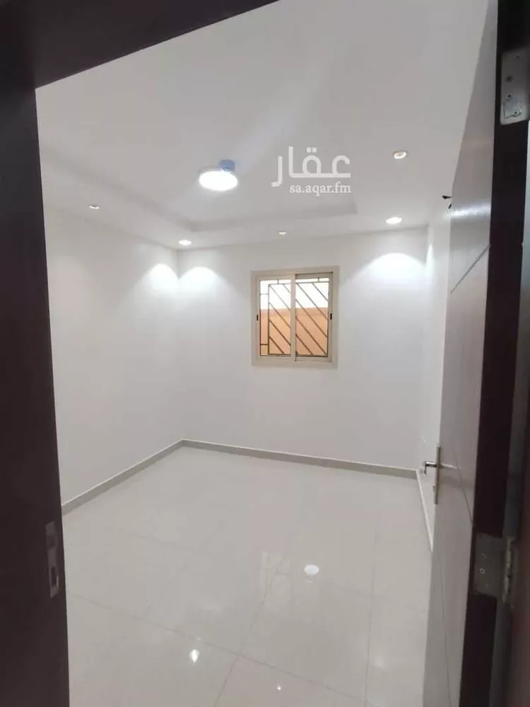 مكتب تجاري للإيجار في شارع الزبير ابن العوام ابن خويلد ابن اسد, حي الروابي, مدينة الرياض, منطقة الرياض صورة 3