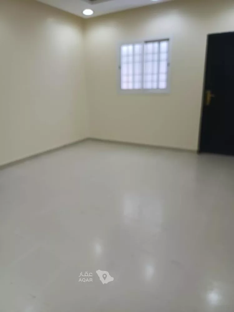 Floor for Rent in Riyadh Al Malaz 3