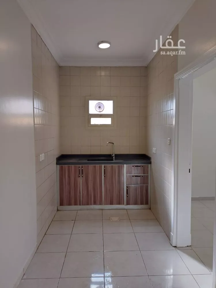 شقة للإيجار في شارع الشيخ إسحاق بن عبدالرحمن بن حسن, حي السويدي الغربي, مدينة الرياض, منطقة الرياض صورة 4