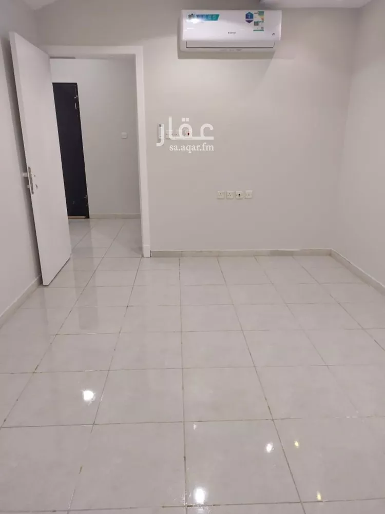 شقة للإيجار في شارع الشيخ إسحاق بن عبدالرحمن بن حسن, حي السويدي الغربي, مدينة الرياض, منطقة الرياض صورة 5