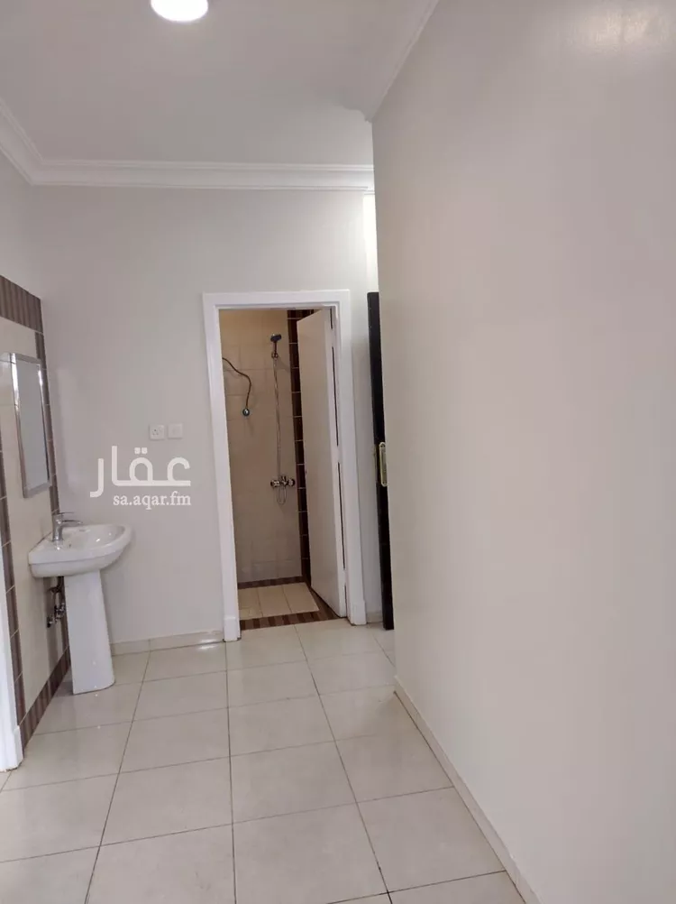 شقة للإيجار في شارع الشيخ إسحاق بن عبدالرحمن بن حسن, حي السويدي الغربي, مدينة الرياض, منطقة الرياض صورة 2