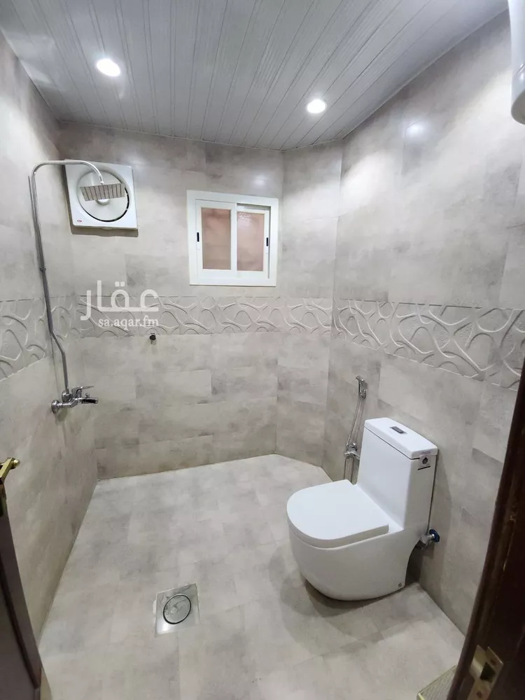 فيلا للبيع في شارع نفيسه, حي الزهرة, مدينة الرياض, منطقة الرياض صورة 3