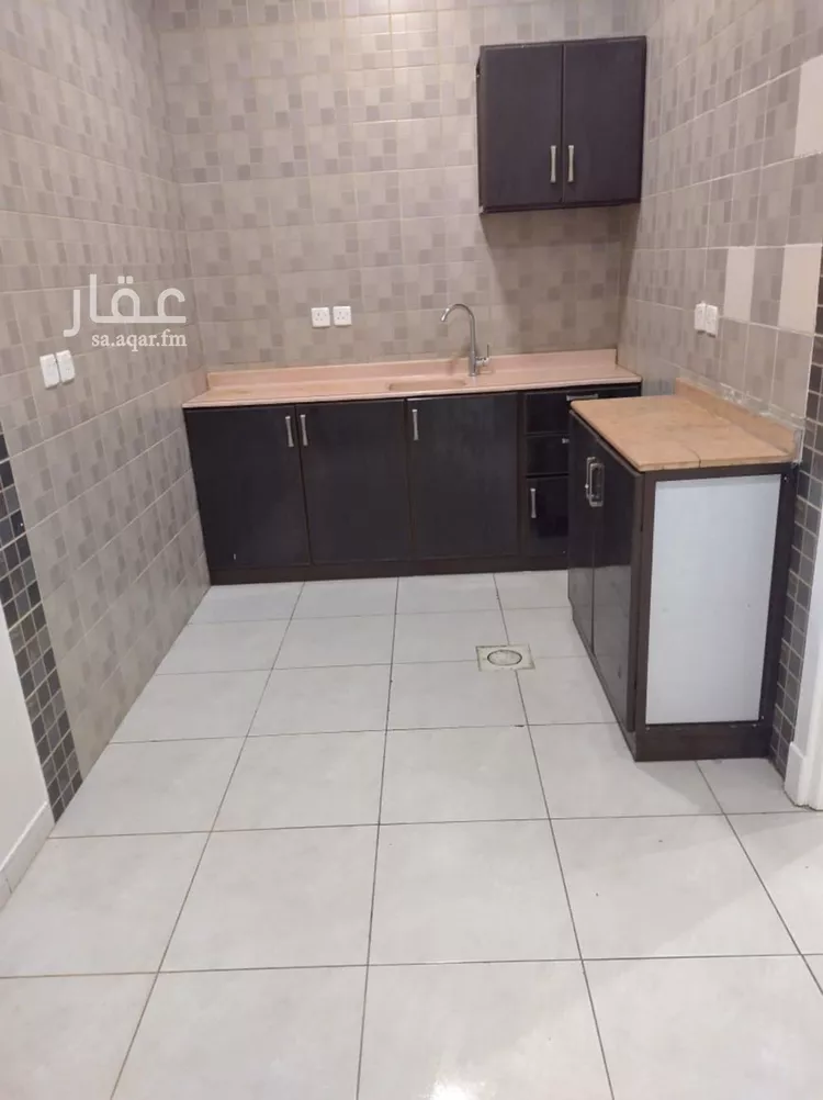 شقة للإيجار في شارع الشيخ إسحاق بن عبدالرحمن بن حسن, حي السويدي الغربي, مدينة الرياض, منطقة الرياض