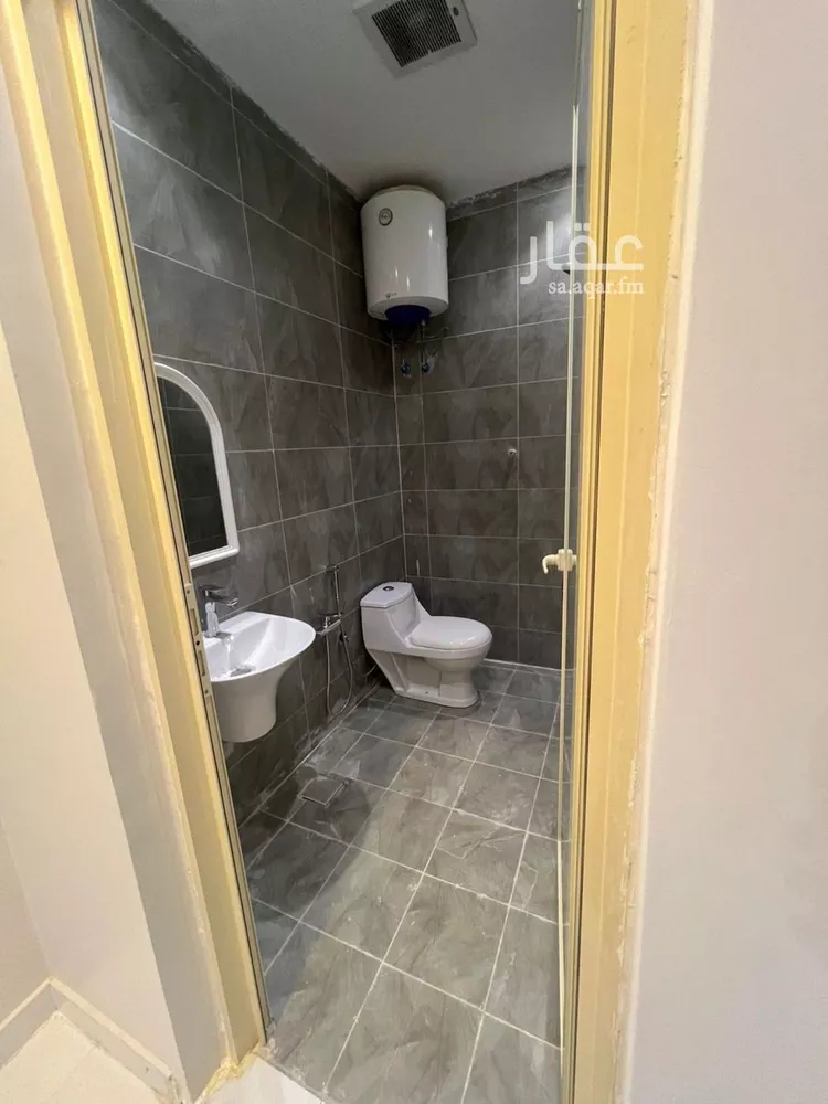 شقة للإيجار في شارع عبدالرازق القشعمي, حي الحزم, مدينة الرياض, منطقة الرياض صورة 5