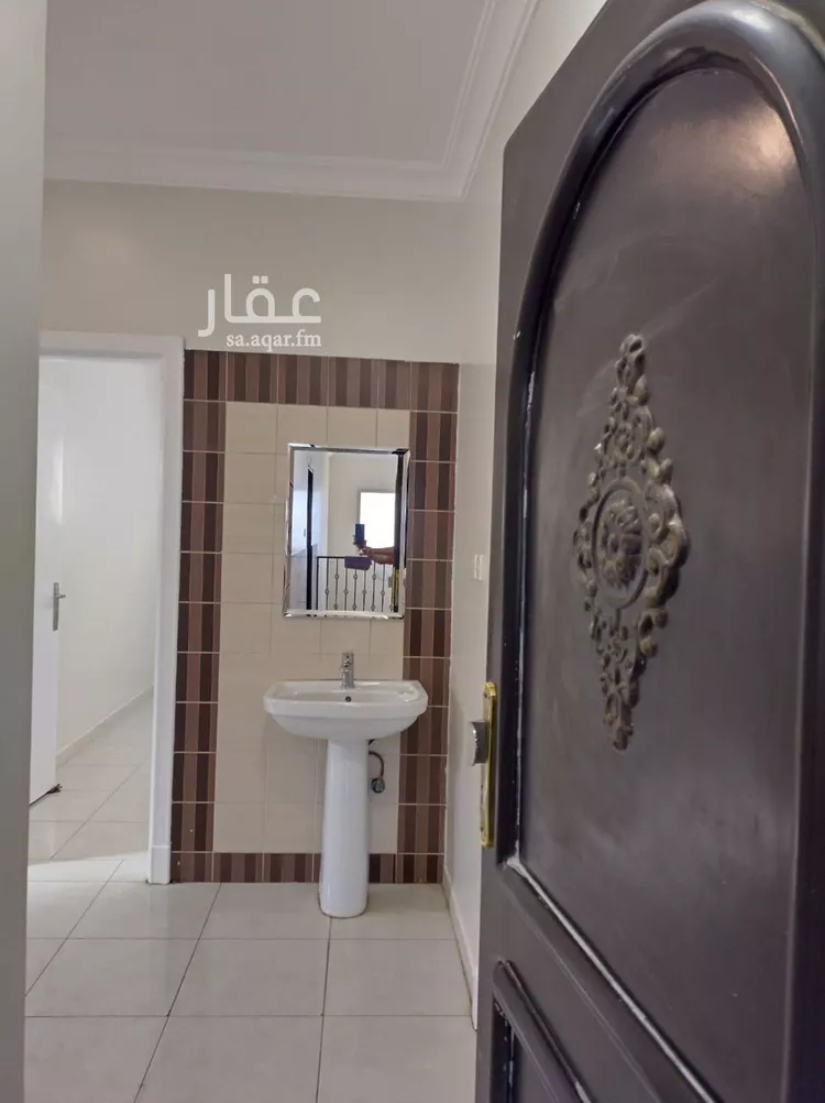 شقة للإيجار في شارع الشيخ إسحاق بن عبدالرحمن بن حسن, حي السويدي الغربي, مدينة الرياض, منطقة الرياض