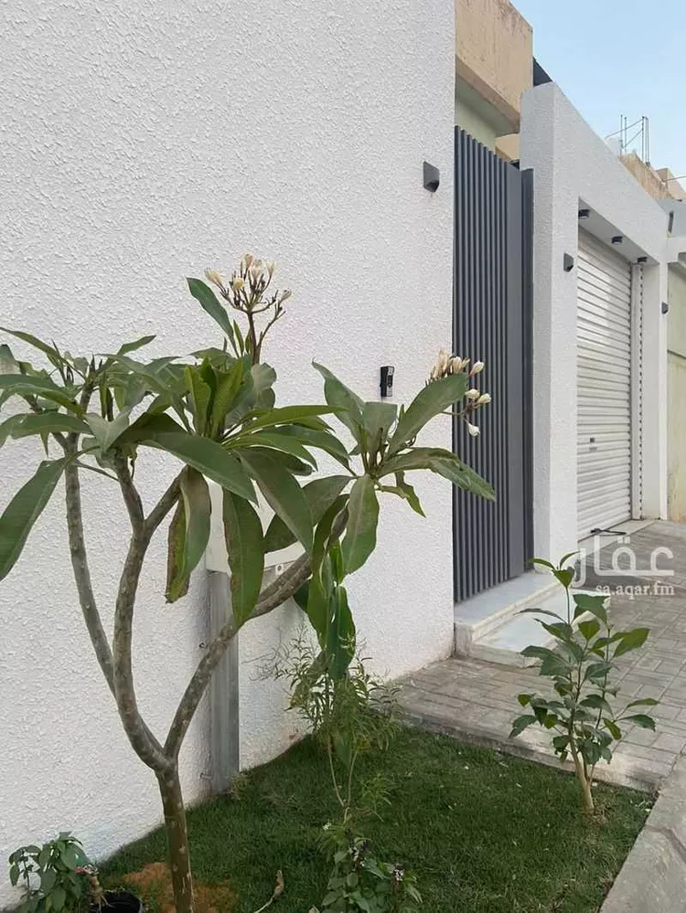 فيلا للإيجار في شارع أم أيمن المحدثة, حي العريجاء الغربي, مدينة الرياض, منطقة الرياض 13
