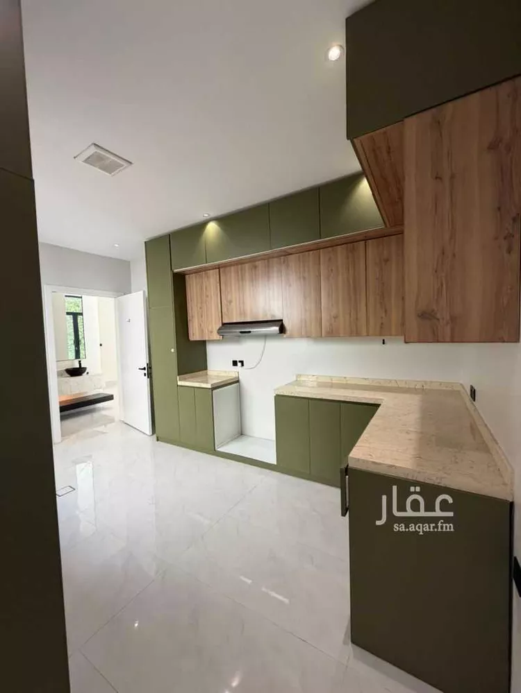 فيلا للإيجار في شارع أم أيمن المحدثة, حي العريجاء الغربي, مدينة الرياض, منطقة الرياض 24