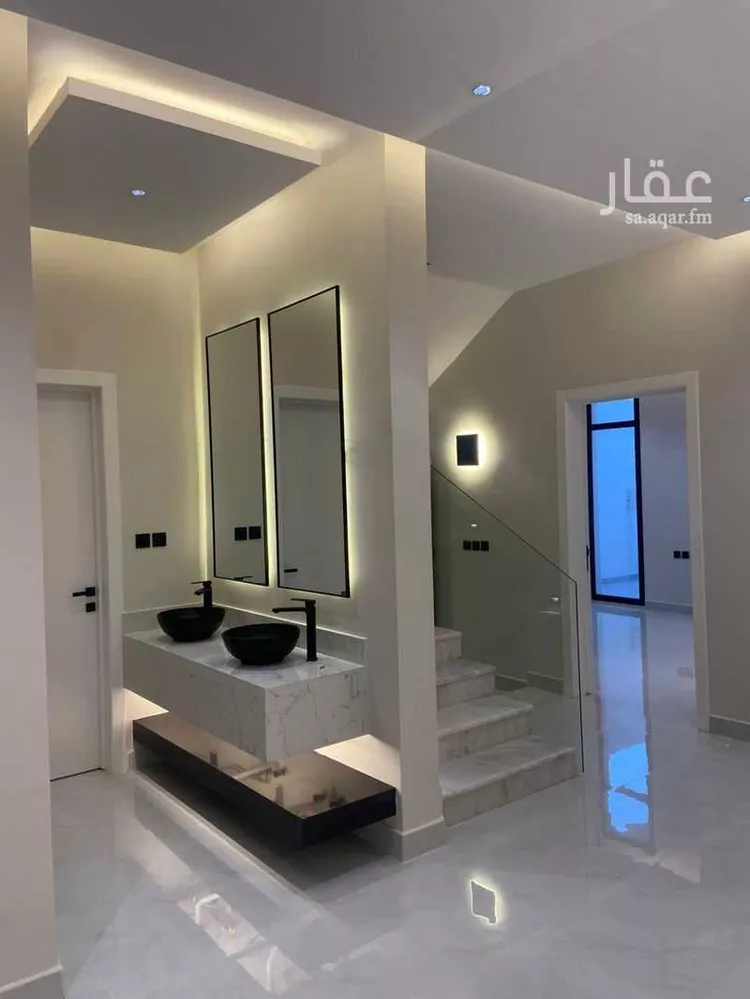 فيلا للإيجار في شارع أم أيمن المحدثة, حي العريجاء الغربي, مدينة الرياض, منطقة الرياض 15