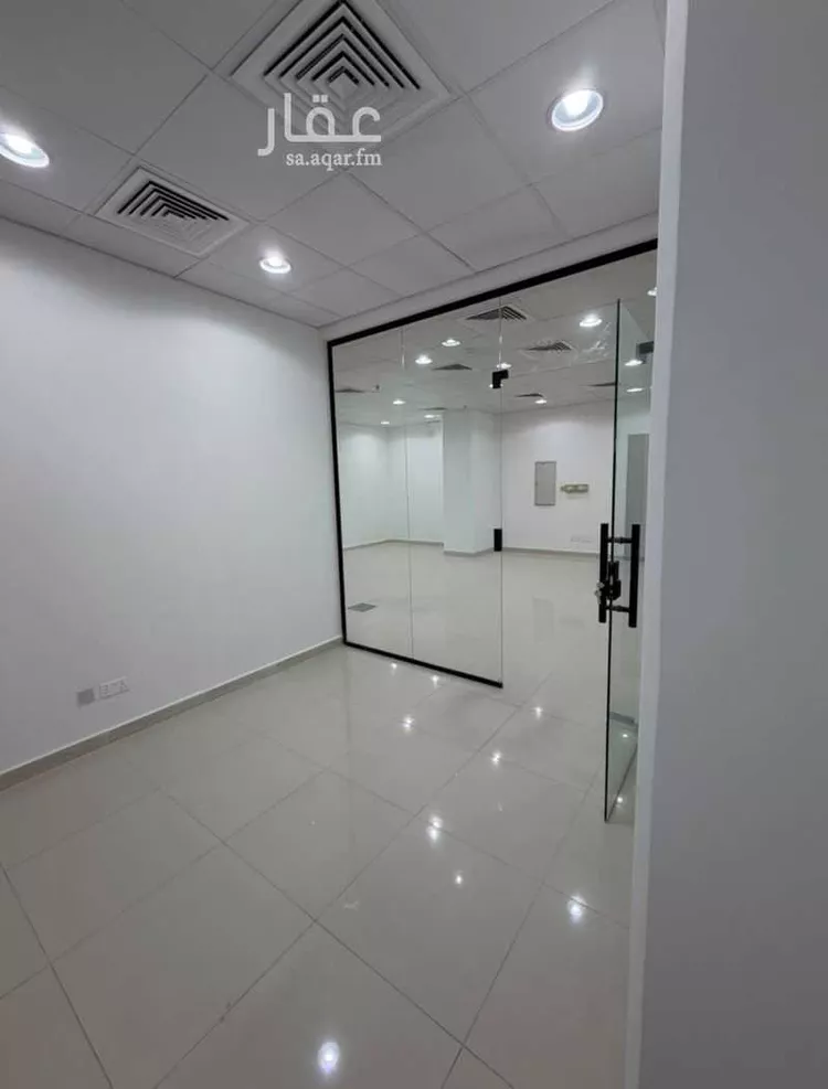 Commercial Office for Rent in Al Khobar Al Ulaya صورة 4