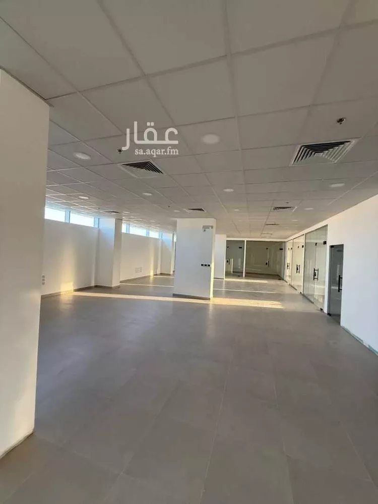 مكتب تجاري للإيجار في شارع طريق خادم الحرمين الشريفين, حي العليا, مدينة الخبر, المنطقة الشرقية