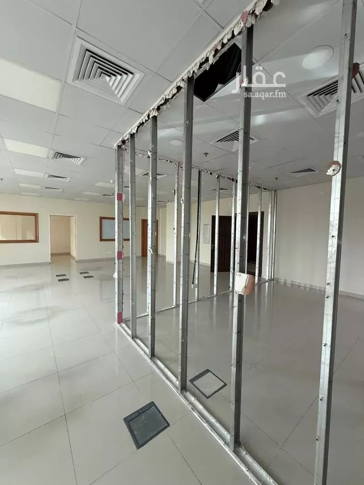 Commercial Office for Rent in Al Khobar Al Ulaya صورة 3
