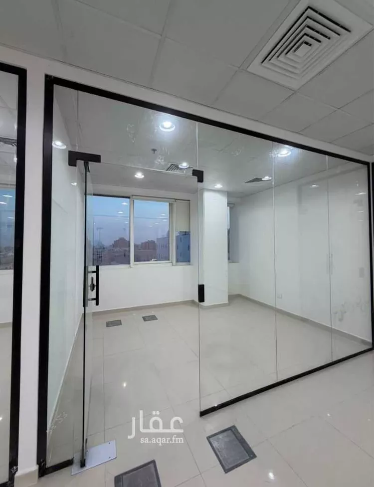 Commercial Office for Rent in Al Khobar Al Ulaya صورة 2