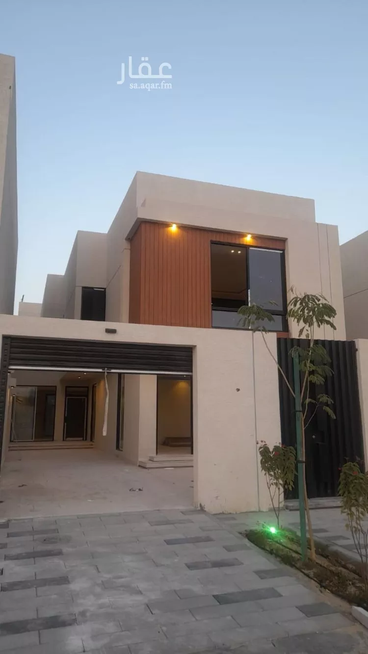 فيلا للبيع في شارع الفل, حي السيف, مدينة الدمام, المنطقة الشرقية صورة 2
