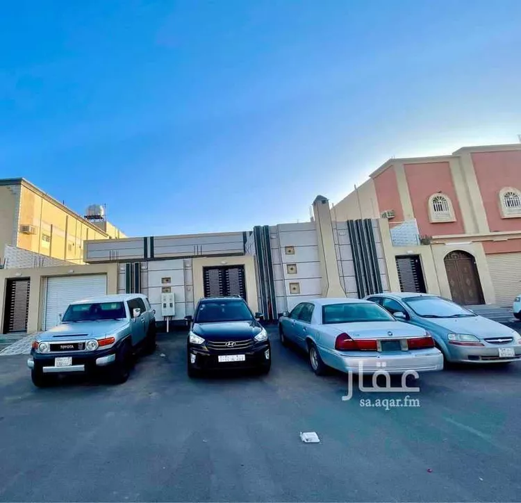 دور للبيع في شارع العماد بن كثير ، حي الصفا ، تبوك ، منطقة تبوك